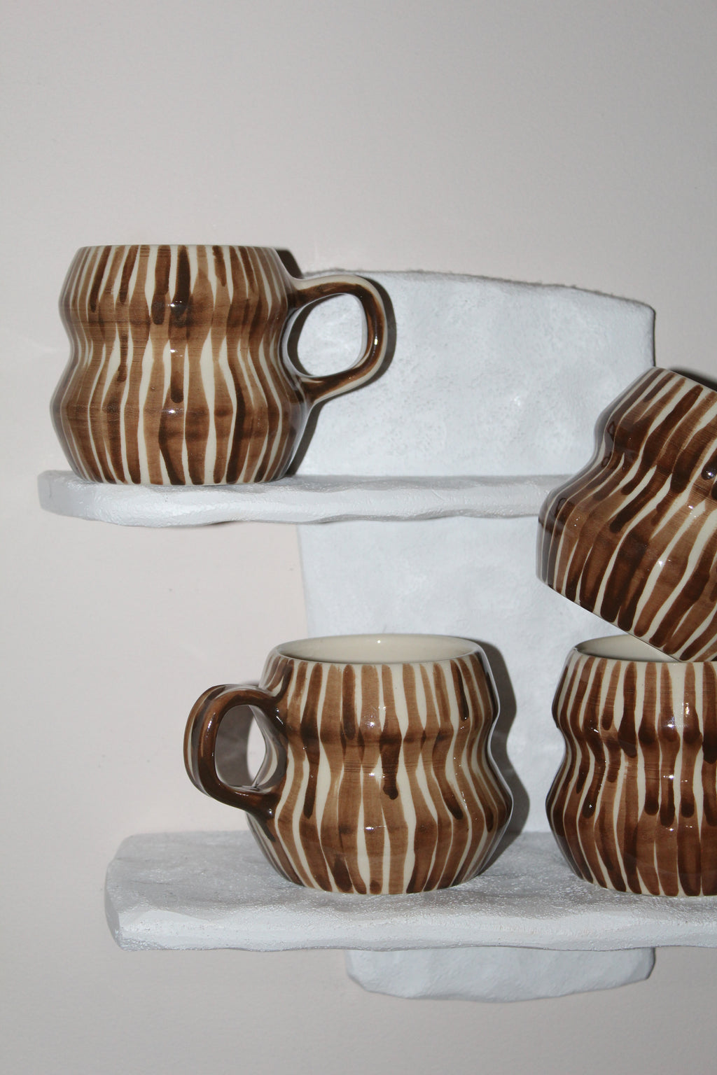 Finger Loop Striped Mug