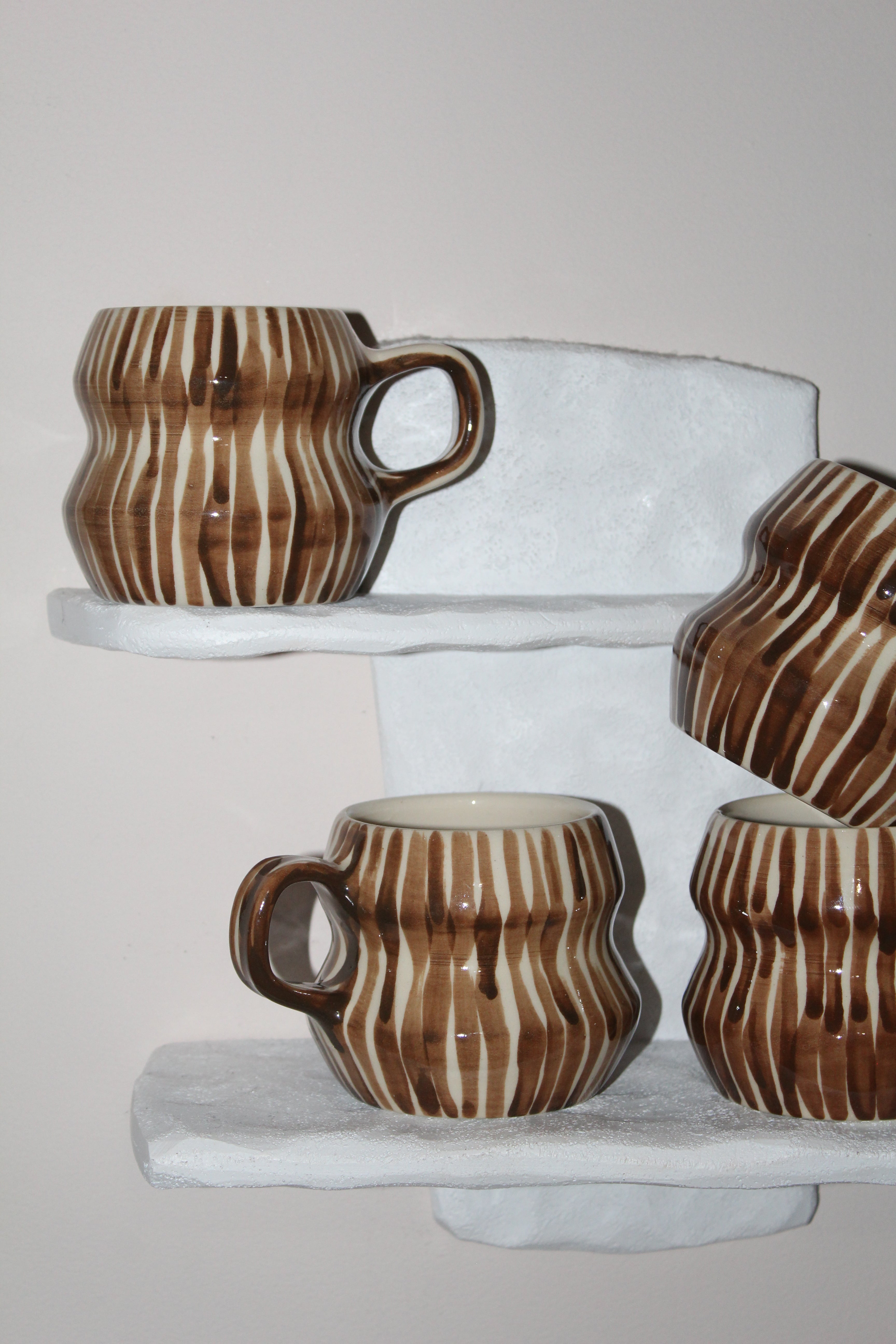 Finger Loop Striped Mug